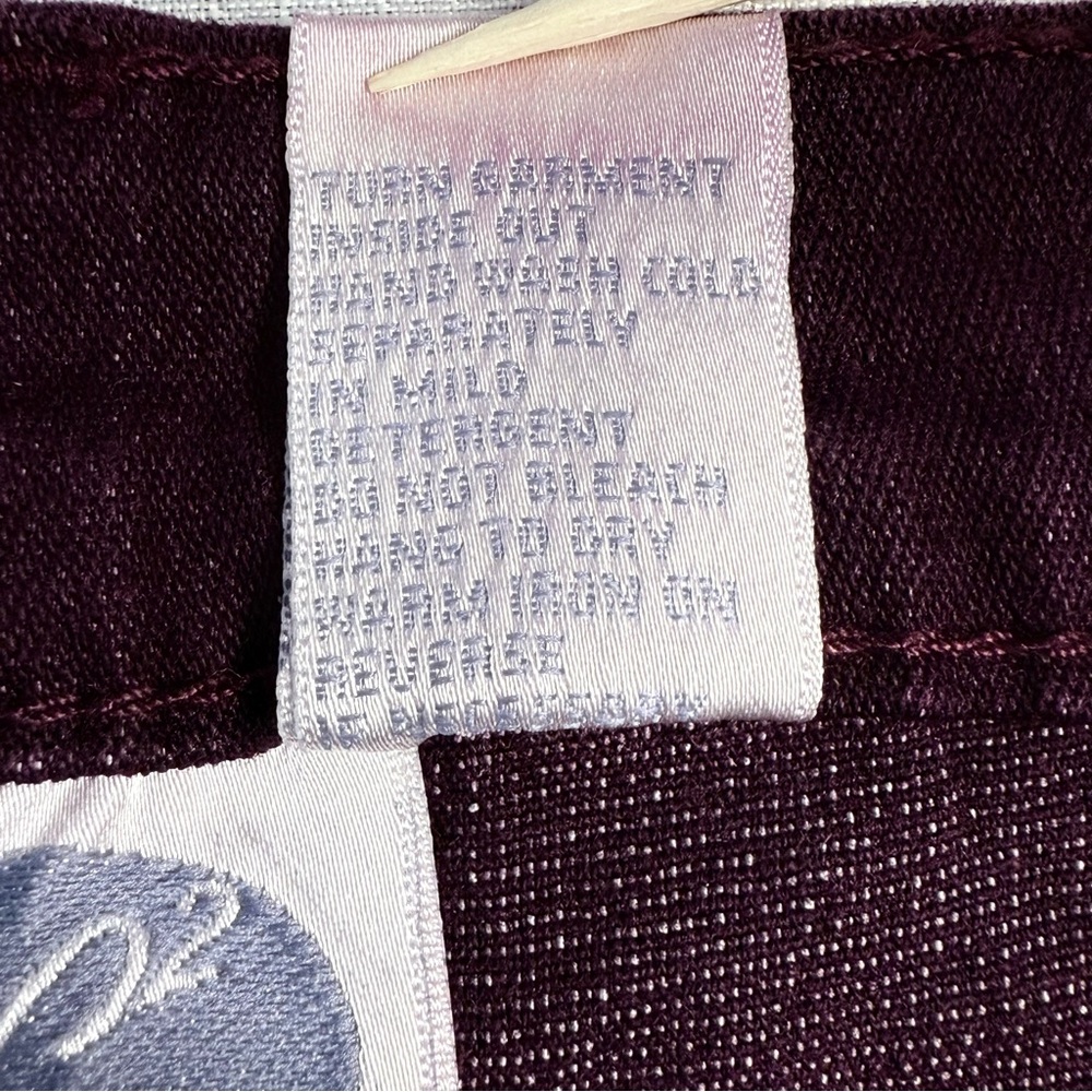 DG2 by Diane Gilman Embroidered Rhinestone Straight Purple Jeans size 10 - Picture 8 of 11
